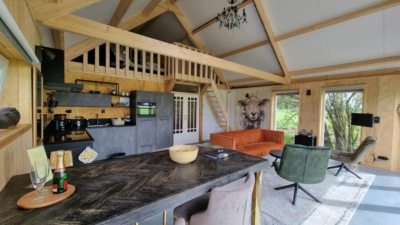 City Farmers Lodge, A Guesthouse With A Skyline View In Rural アムステルダム エクステリア 写真