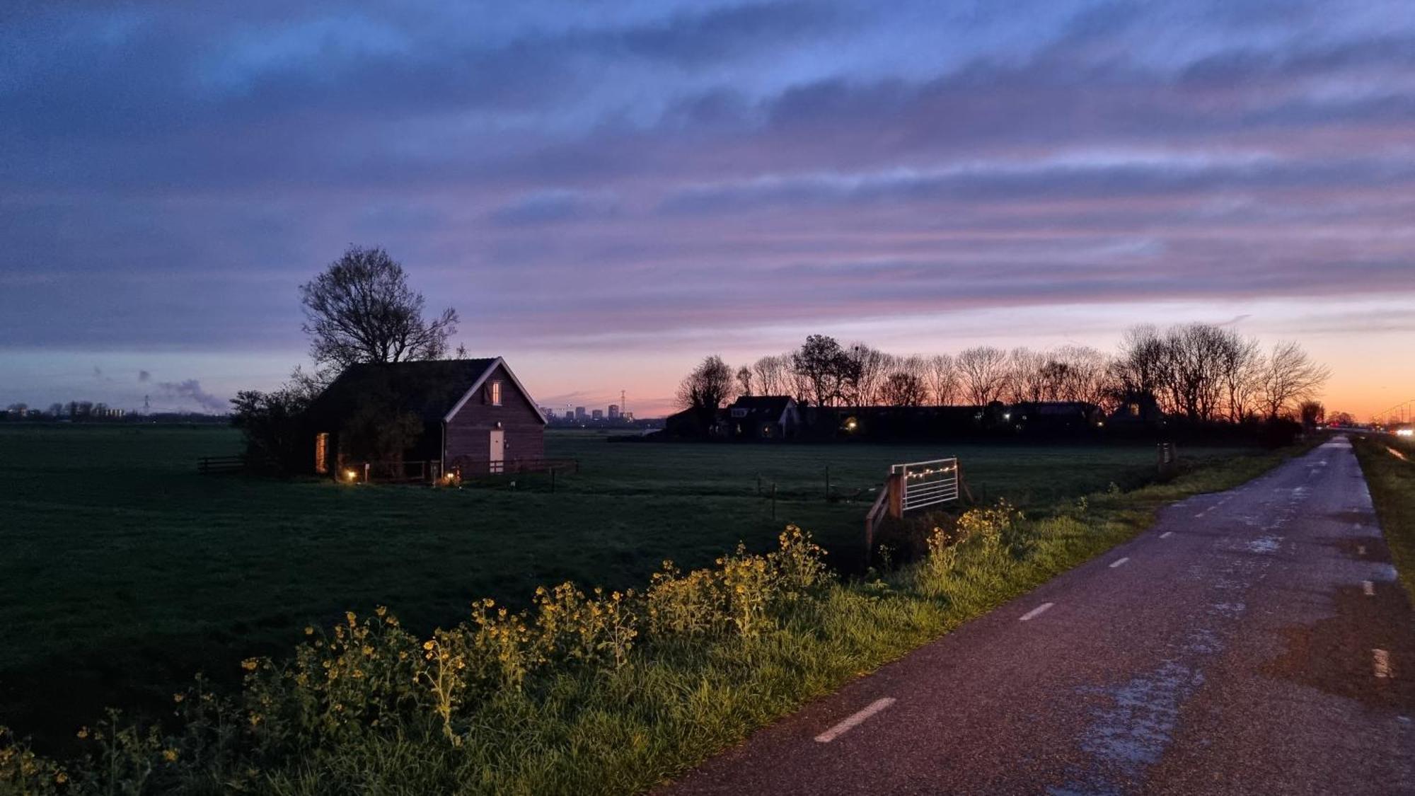 City Farmers Lodge, A Guesthouse With A Skyline View In Rural アムステルダム エクステリア 写真