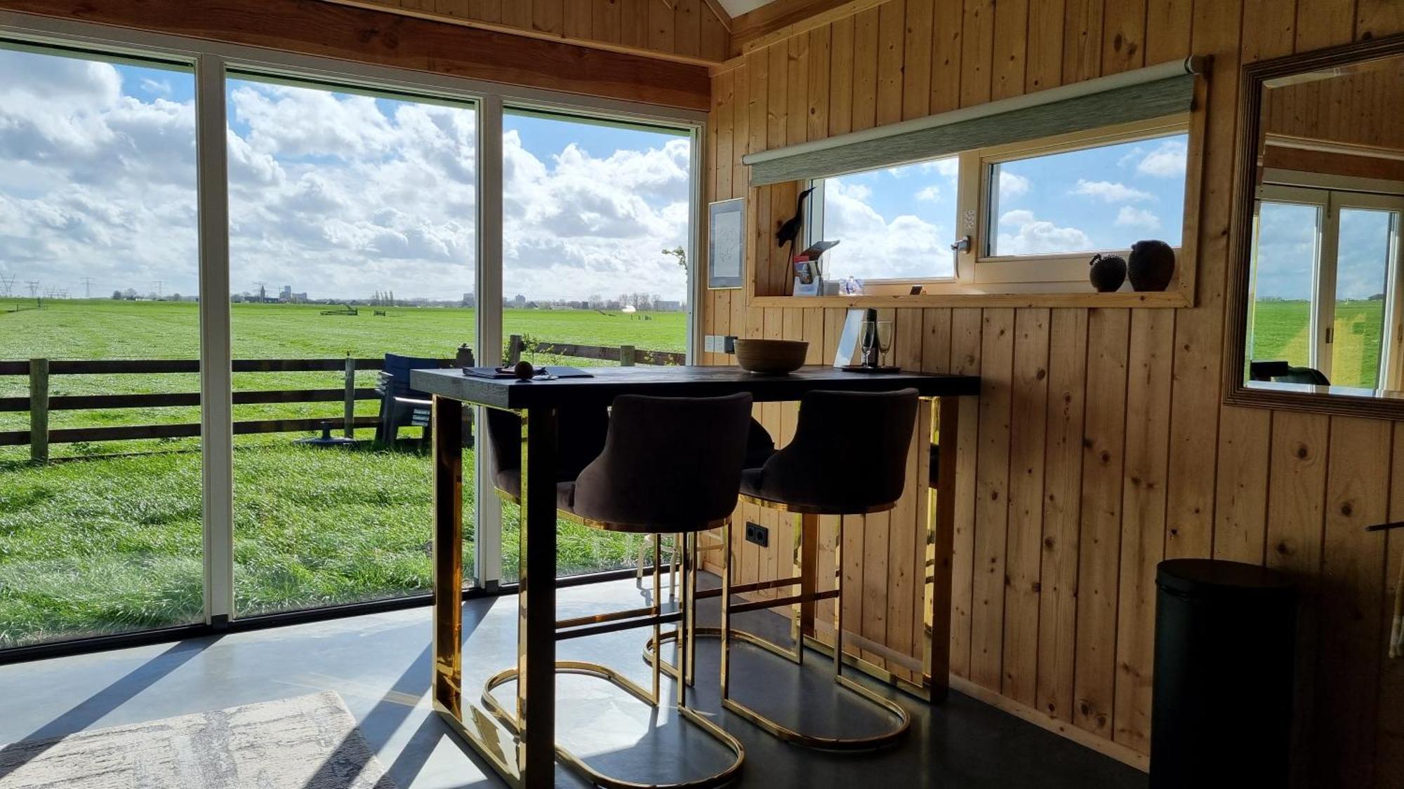 City Farmers Lodge, A Guesthouse With A Skyline View In Rural アムステルダム エクステリア 写真