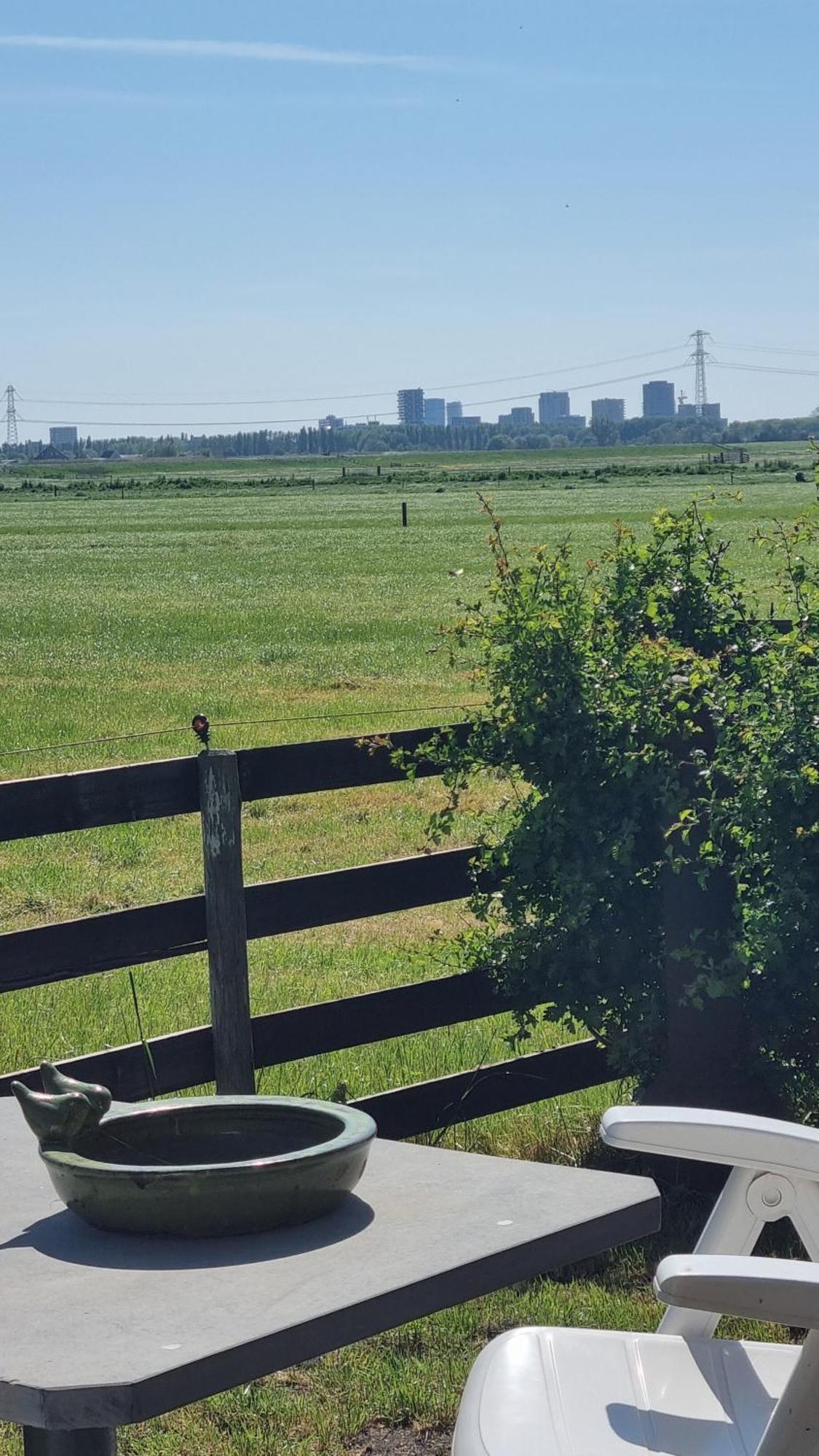 City Farmers Lodge, A Guesthouse With A Skyline View In Rural アムステルダム エクステリア 写真